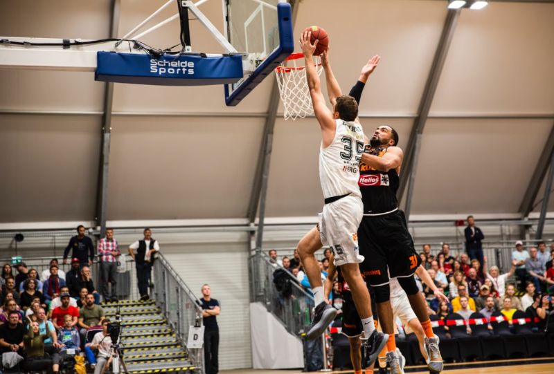 Marathon World Record Falls Again as Sub-2-Hour Performance Becomes New Standard